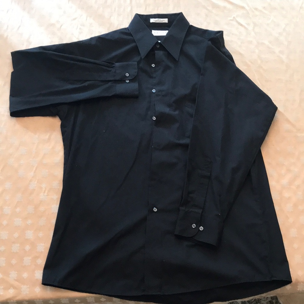 Black VanHeusen Button Down Dress Shirt